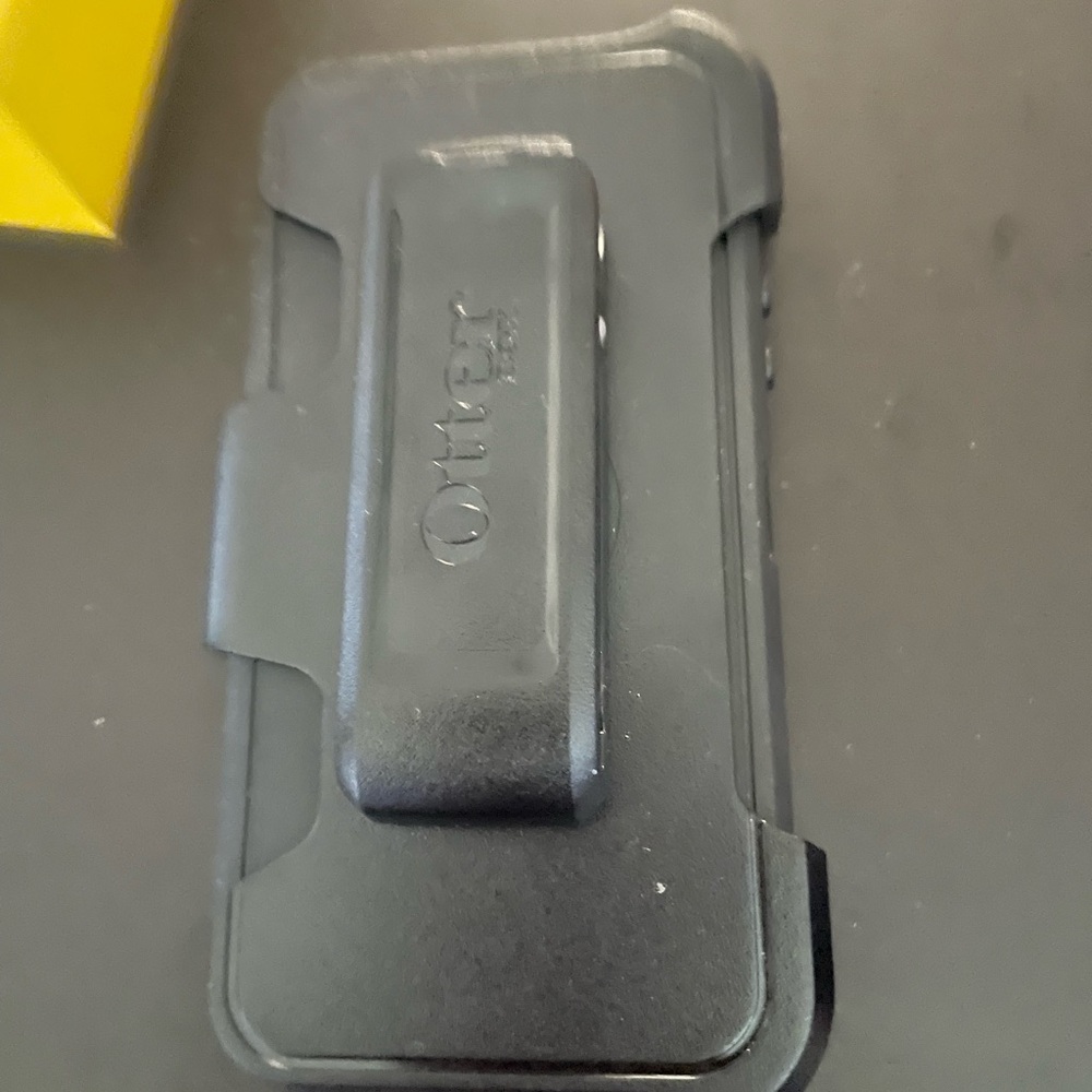 Otter box iPhone 5/5s/SE Defender Pro